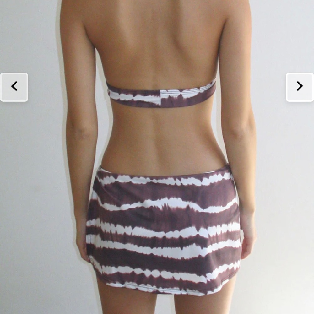 Frankie’s Bikinis Taro Tie Dye underwire top & skirt - Picture 4 of 7